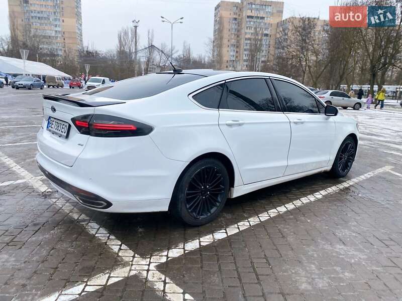 Седан Ford Fusion 2015 в Одессе