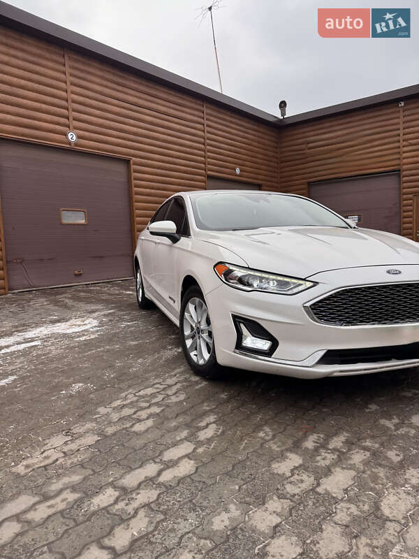 Седан Ford Fusion 2019 в Кривому Розі фото Седан Ford Fusion 2019 в Кривому Розі