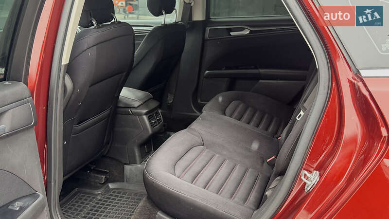 Седан Ford Fusion 2014 в Черкасах