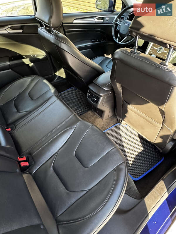 Седан Ford Fusion 2015 в Сумах