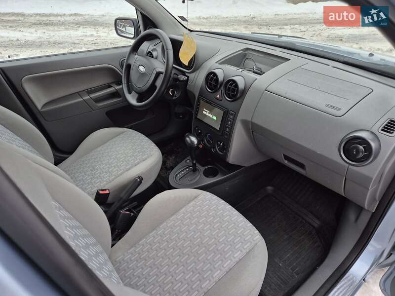 Хэтчбек Ford Fusion 2005 в Виннице