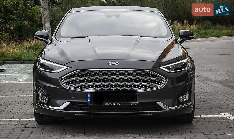 Седан Ford Fusion 2019 в Коростені