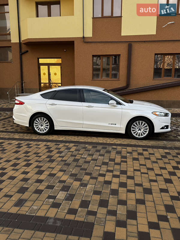 Седан Ford Fusion 2012 в Ізмаїлі