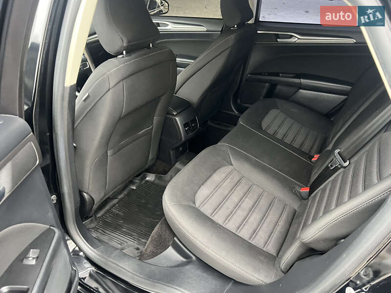 Седан Ford Fusion 2017 в Остроге фото 13 Седан Ford Fusion 2017 в Остроге