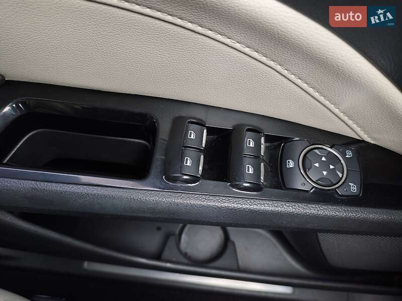 Седан Ford Fusion 2014 в Києві фото 10 Седан Ford Fusion 2014 в Києві