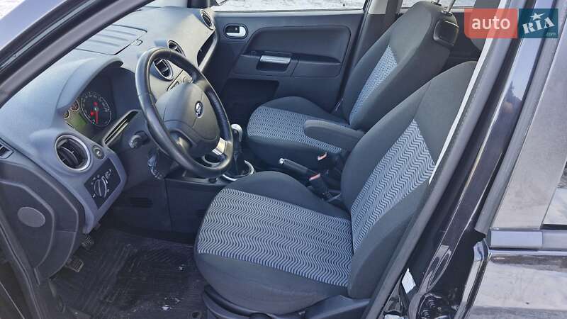 Хетчбек Ford Fusion 2008 в Чернігові