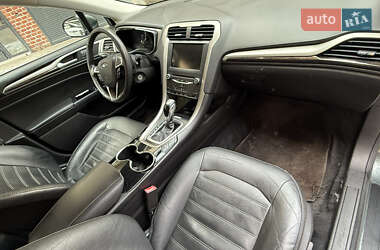 Седан Ford Fusion 2014 в Львове