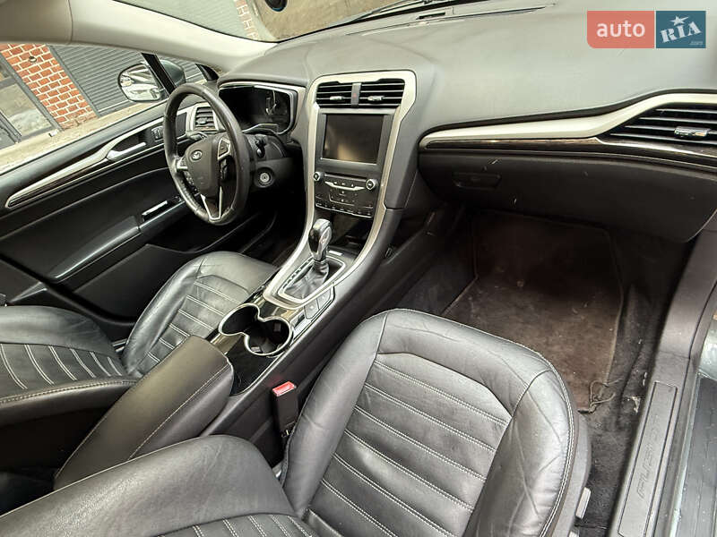 Седан Ford Fusion 2014 в Львове