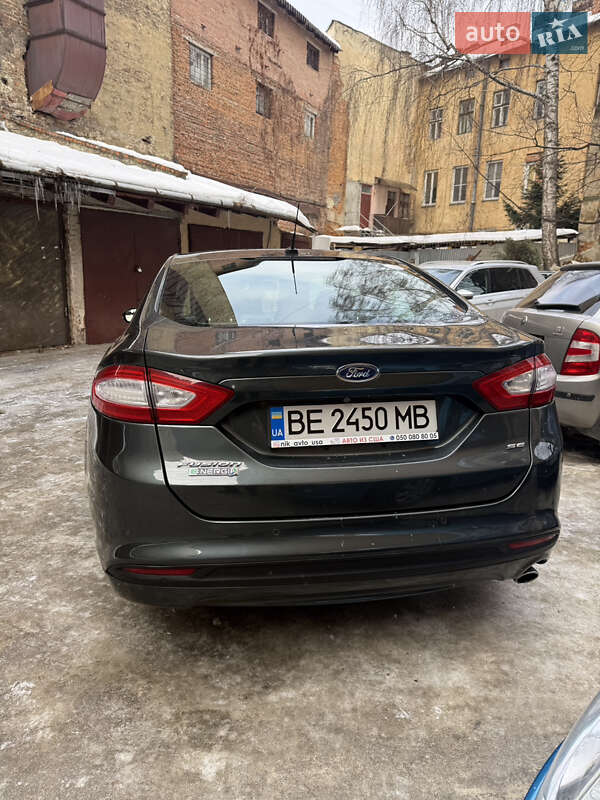 Седан Ford Fusion 2014 в Львове