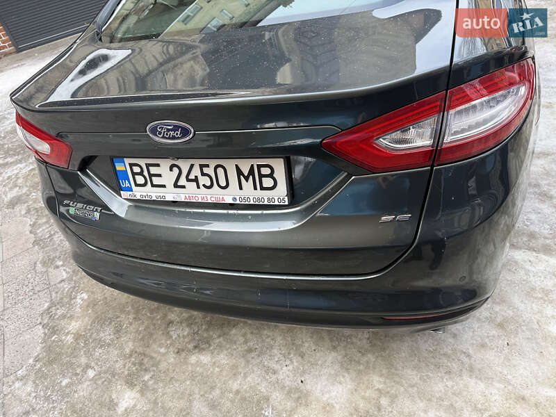 Седан Ford Fusion 2014 в Львове