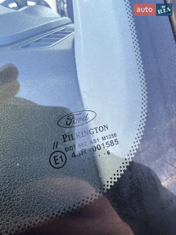 Хэтчбек Ford Fusion 2006 в Хороле