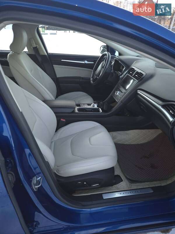Седан Ford Fusion 2018 в Тернополі
