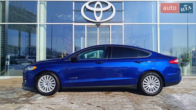 Седан Ford Fusion 2015 в Киеве