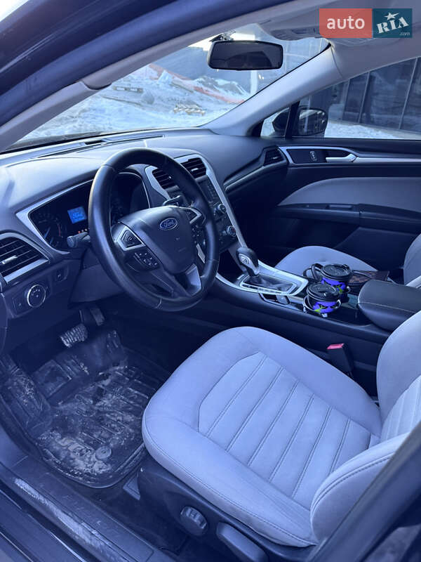 Седан Ford Fusion 2013 в Львові