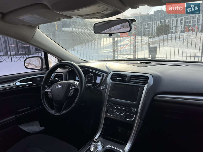 Седан Ford Fusion 2016 в Черкассах