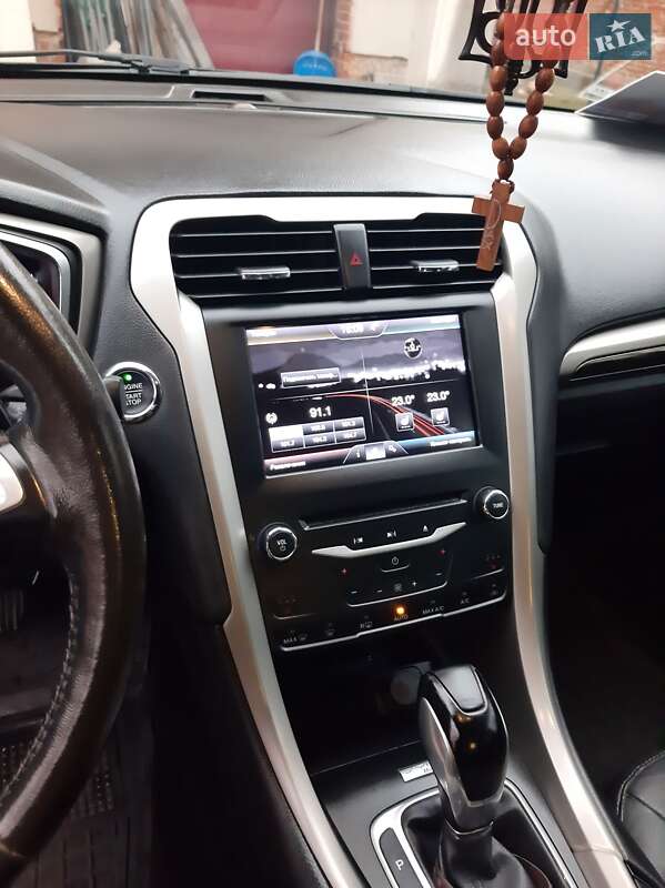 Седан Ford Fusion 2013 в Львові