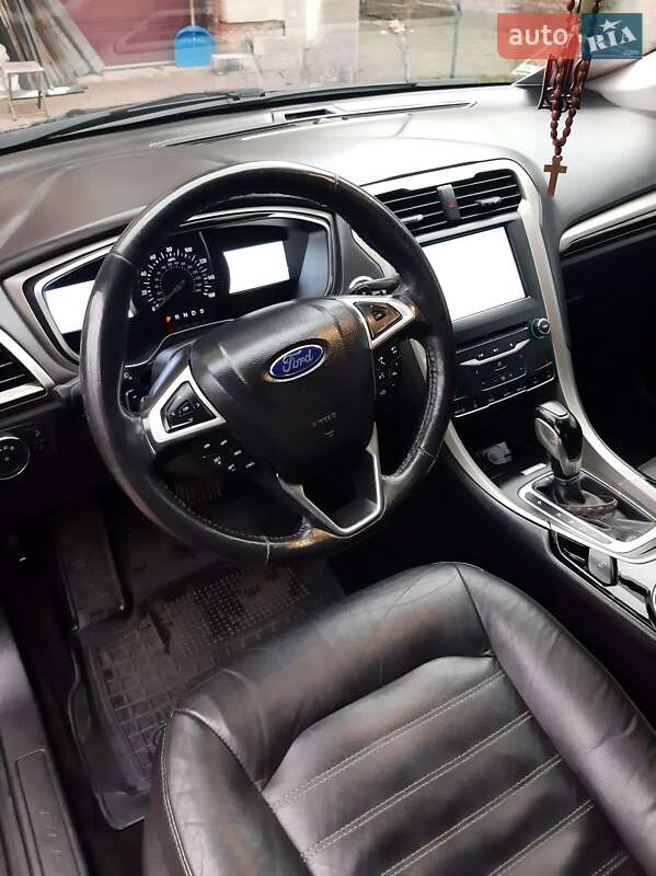 Седан Ford Fusion 2013 в Львові