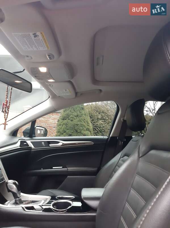 Седан Ford Fusion 2013 в Львові