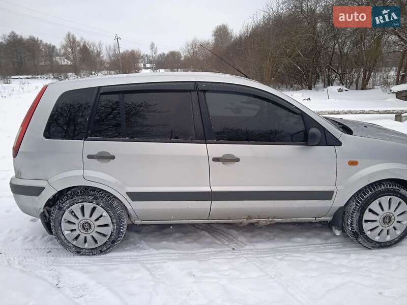 Хетчбек Ford Fusion 2009 в Звягелі