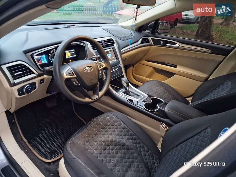 Седан Ford Fusion 2013 в Черкассах