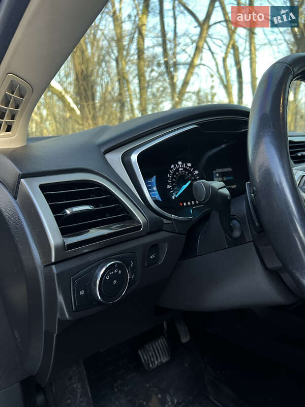 Седан Ford Fusion 2015 в Киеве