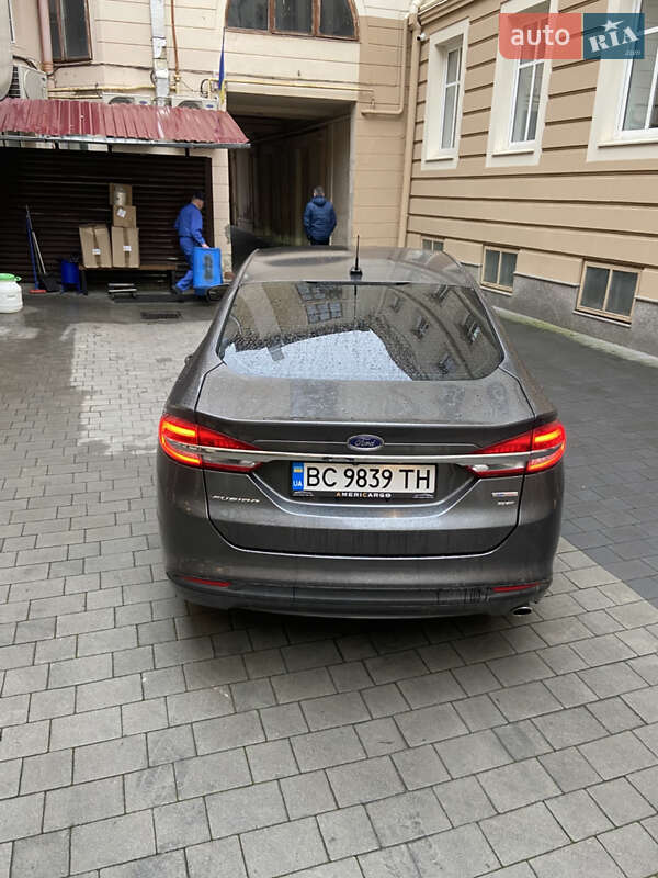 Седан Ford Fusion 2016 в Львове
