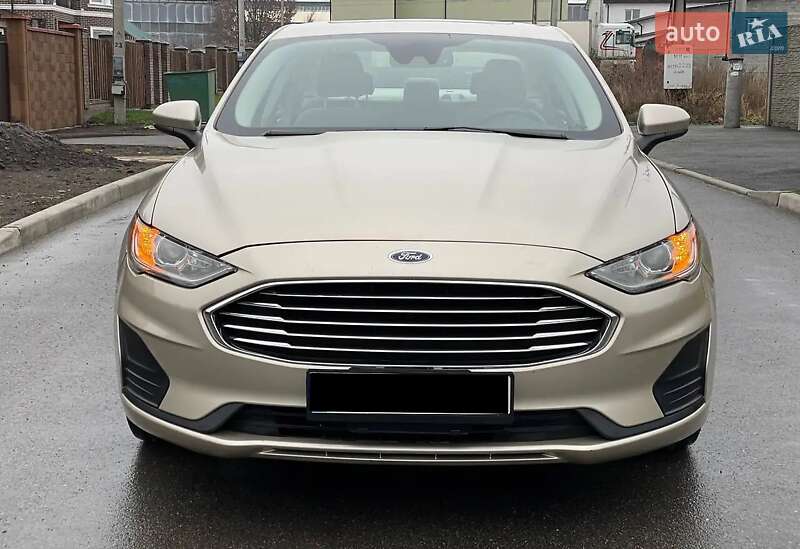 Седан Ford Fusion 2019 в Луцьку