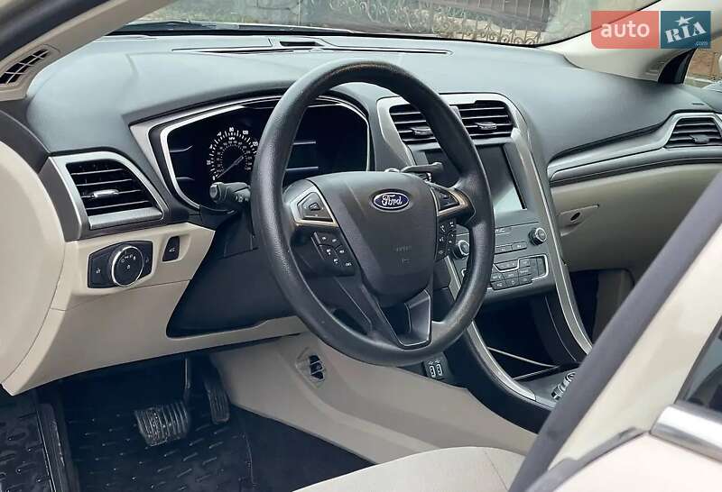 Седан Ford Fusion 2019 в Луцьку