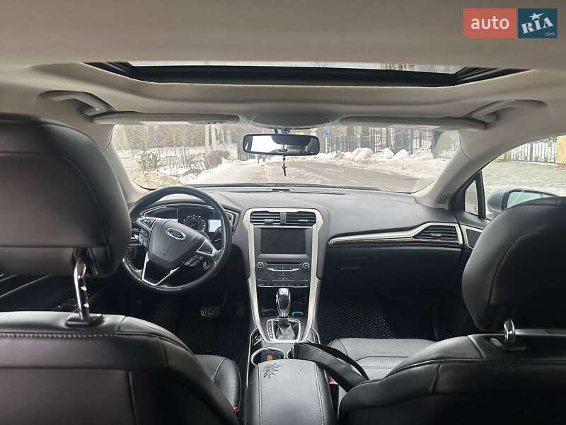 Седан Ford Fusion 2013 в Львові