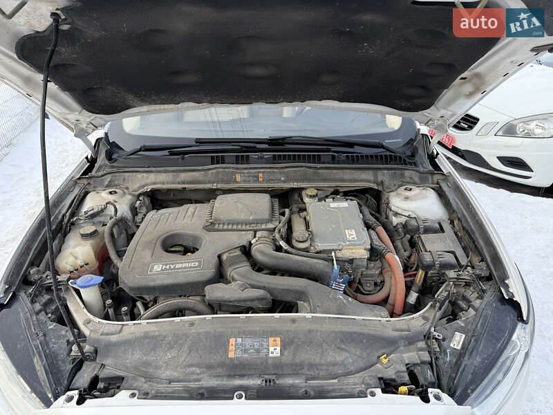 Седан Ford Fusion 2013 в Кременці