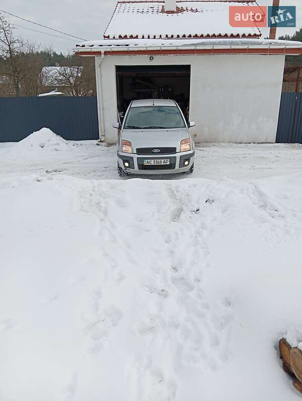 Хетчбек Ford Fusion 2008 в Луцьку