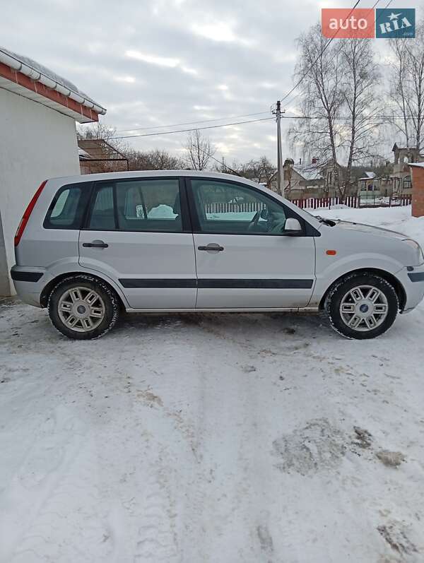 Хетчбек Ford Fusion 2008 в Луцьку