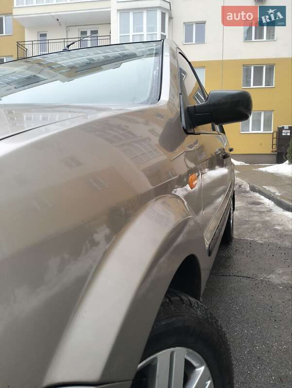 Хэтчбек Ford Fusion 2003 в Виннице