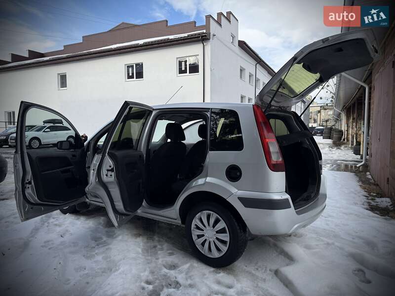 Хэтчбек Ford Fusion 2006 в Ивано-Франковске