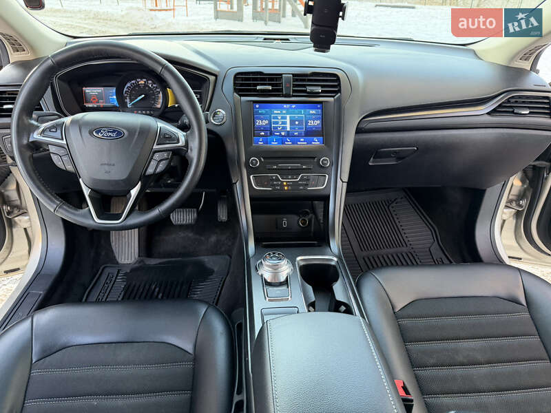 Седан Ford Fusion 2018 в Киеве фото 22 Седан Ford Fusion 2018 в Киеве