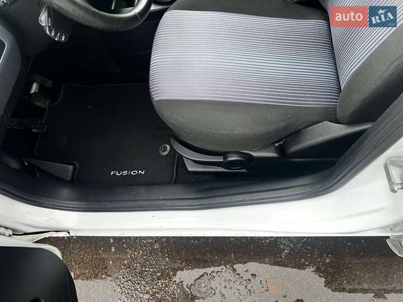 Хэтчбек Ford Fusion 2011 в Кременчуге фото 19 Хэтчбек Ford Fusion 2011 в Кременчуге