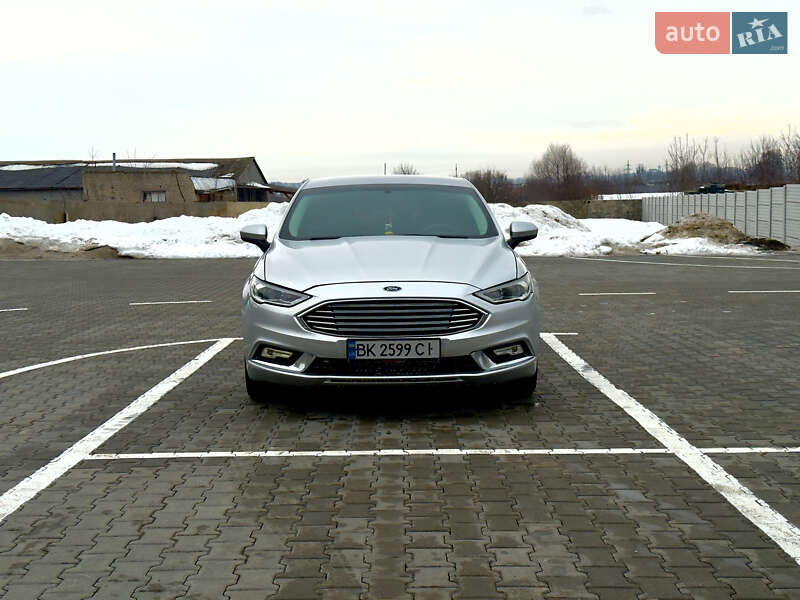 Седан Ford Fusion 2017 в Дубно