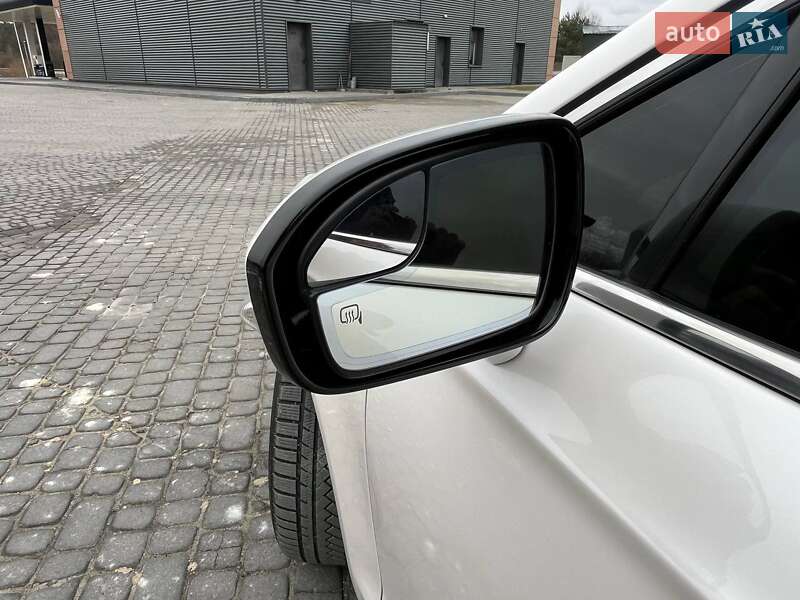 Седан Ford Fusion 2015 в Миколаєві