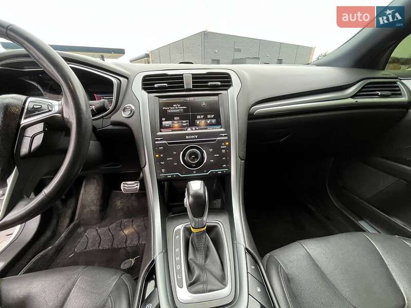 Седан Ford Fusion 2015 в Миколаєві