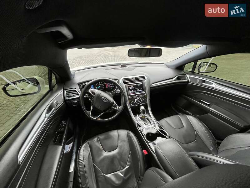 Седан Ford Fusion 2015 в Миколаєві