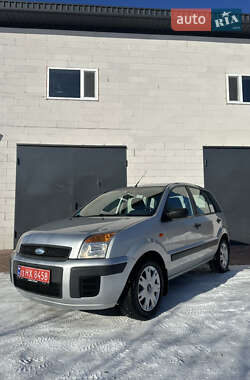 Хетчбек Ford Fusion 2006 в Хоролі