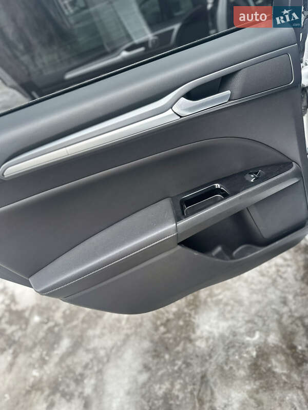 Седан Ford Fusion 2016 в Сумах