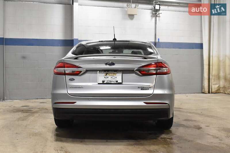 Седан Ford Fusion 2020 в Львове