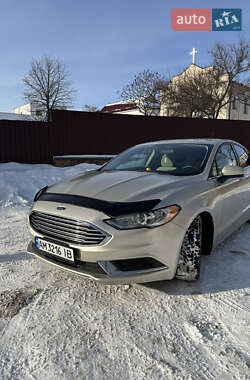 Седан Ford Fusion 2016 в Малине