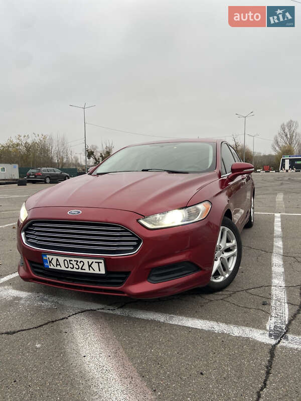 Седан Ford Fusion 2013 в Киеве фото Седан Ford Fusion 2013 в Киеве
