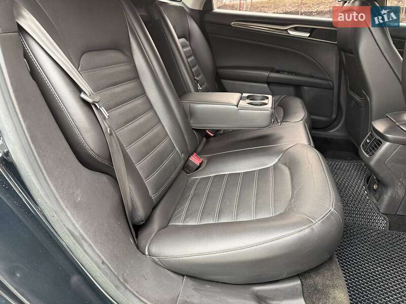 Седан Ford Fusion 2014 в Днепре