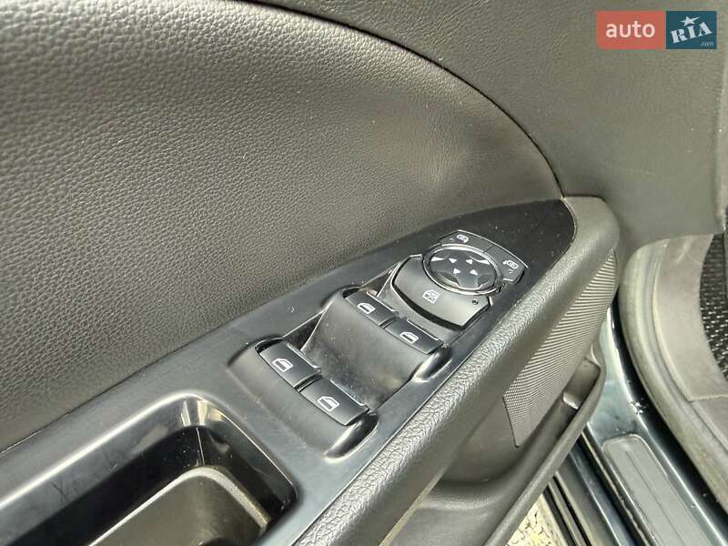 Седан Ford Fusion 2014 в Днепре