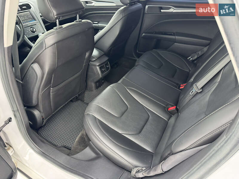 Седан Ford Fusion 2015 в Киеве