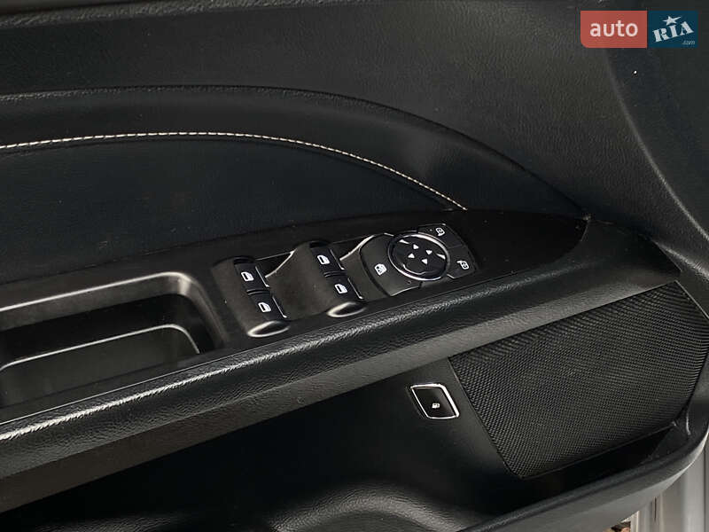 Седан Ford Fusion 2019 в Львове