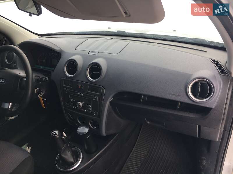 Хетчбек Ford Fusion 2010 в Києві